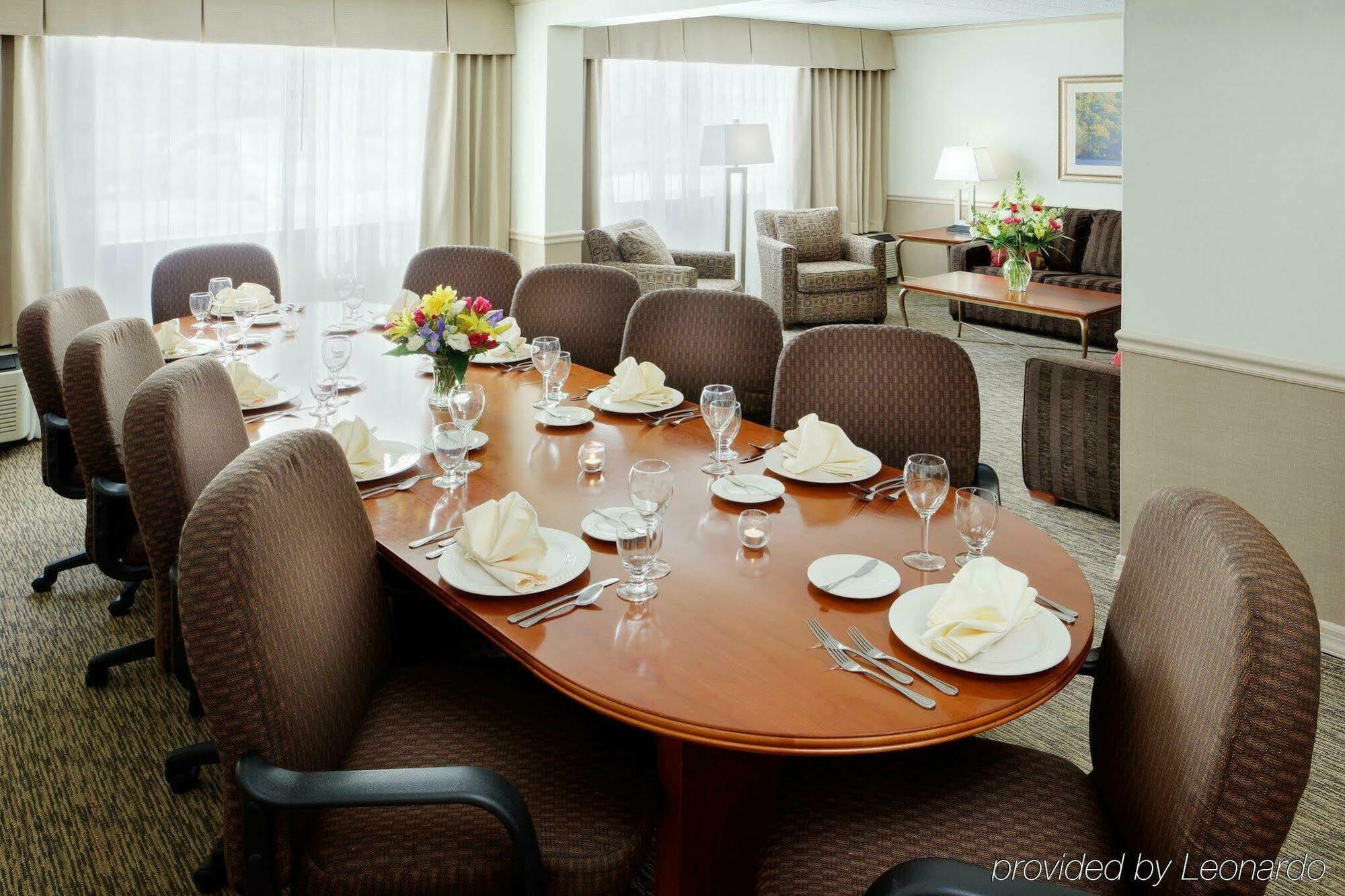 Hotel Mtk Mount Kisco Restaurant photo